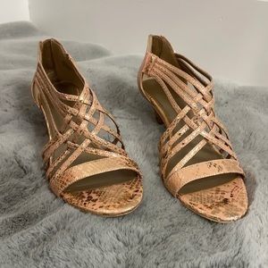 ROSE GOLD SHIMMER BANDOLINO HEEL SIZE 8 1/2